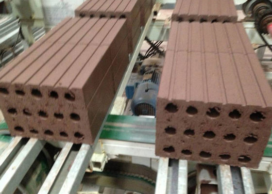 QTQD-1 मॉडल क्ले ईंट काटने की मशीन, 1254 मिमी लंबाई और सटीक ईंट की दीवार काटने के लिए अधिकतम काटने की ऊंचाई 300 मिमी