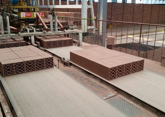 उच्च परिशुद्धता मिट्टी की ईंट काटने की मशीन 2.1 मीटर स्लिवर लंबाई और 12-16 प्रति मिनट कटौती मॉडल QTQD-1 के साथ