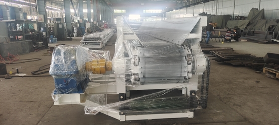 बड़ी क्षमता वाली टीसीएनएल क्ले मटेरियल्स ईंट बॉक्स फीडर मशीन 1175 मिमी चेन ट्रैवल ट्रैक सेंटर दूरी के साथ