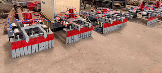 520 किलोग्राम वजन के साथ कस्टम बिल्डिंग ईंट स्टैकिंग मशीन के लिए पूरी तरह से स्वचालित रोबोट फिक्स्चर डिवाइस